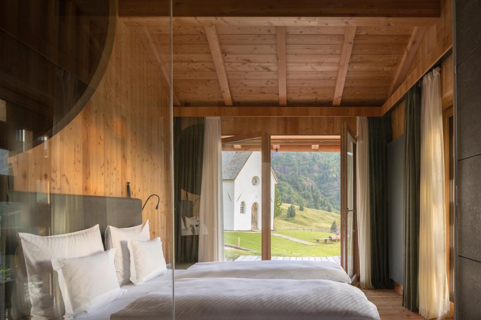 Zallinger Dolomites Alpe Di Siusi Kamer foto
