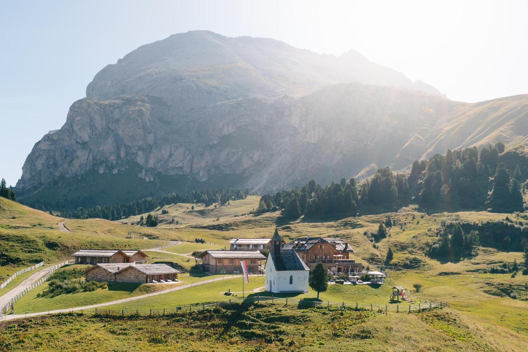 Zallinger Dolomites Alpe Di Siusi Buitenkant foto